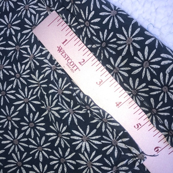 Silk blouse daisy print button down sleeveless vintage women’s small EUC - Picture 11 of 12